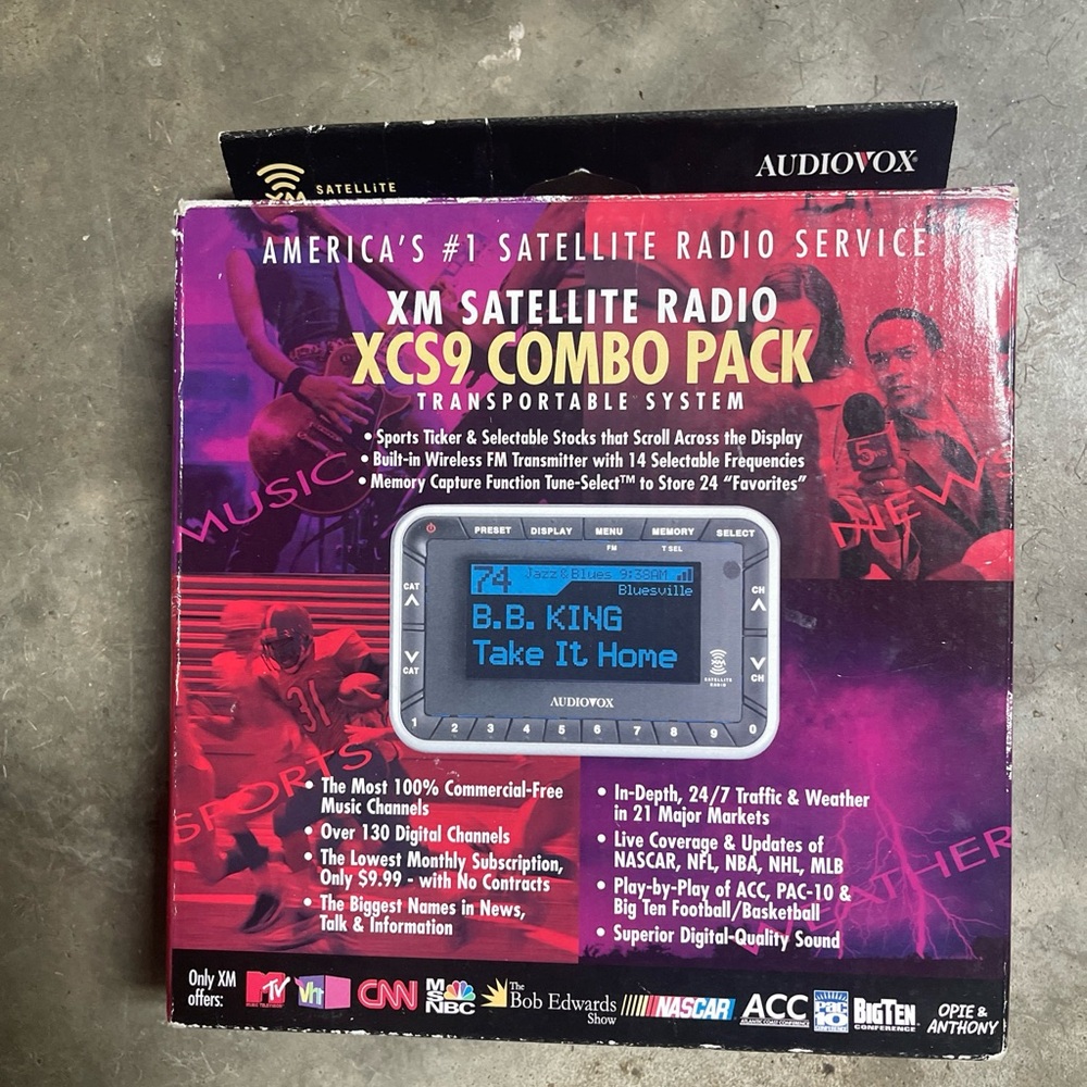 SiriusXM Audiovox XCS9 Satellite Radio Receiver & Docking Station NEW UNOPENED